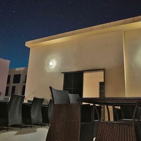 Clear Sky Inn Hulhumale Ngoại thất bức ảnh