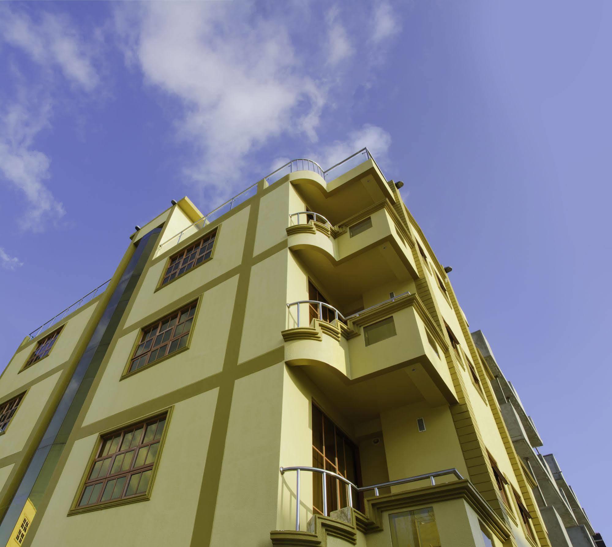 Clear Sky Inn Hulhumale Ngoại thất bức ảnh