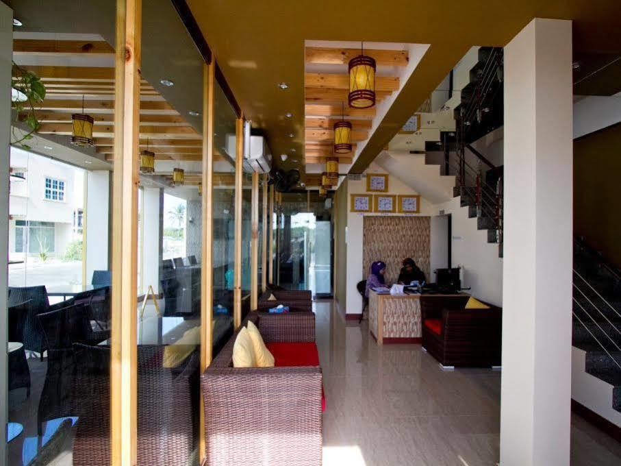 Clear Sky Inn Hulhumale Ngoại thất bức ảnh