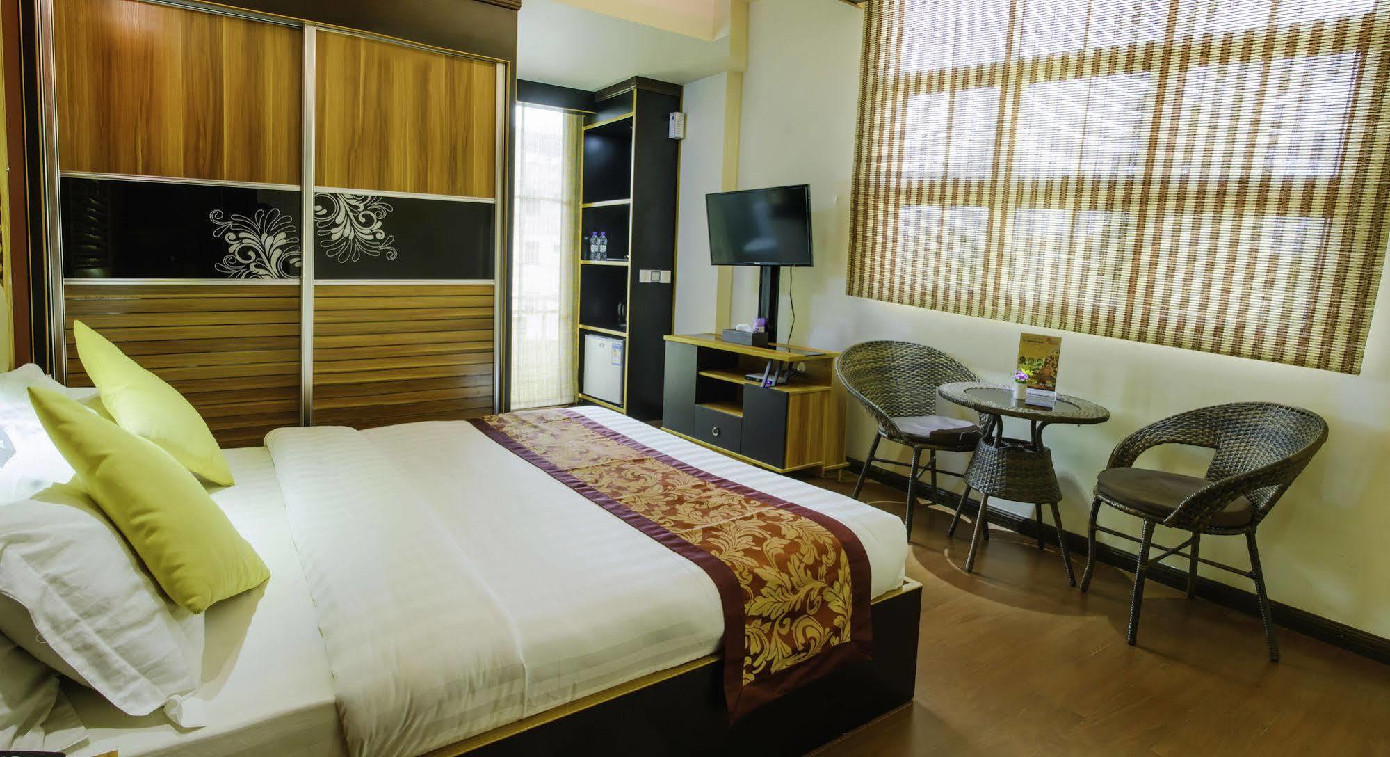 Clear Sky Inn Hulhumale Ngoại thất bức ảnh