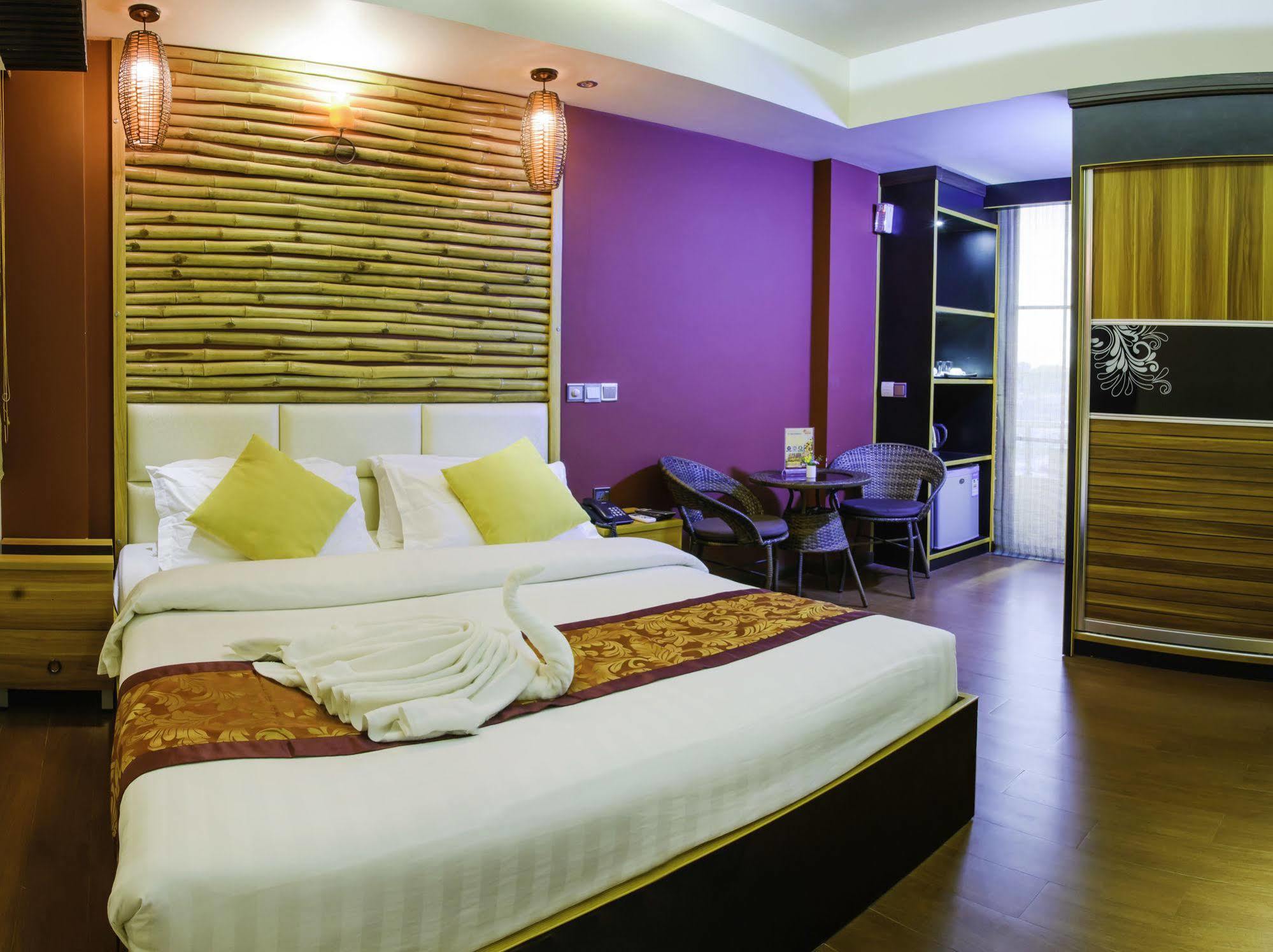 Clear Sky Inn Hulhumale Ngoại thất bức ảnh