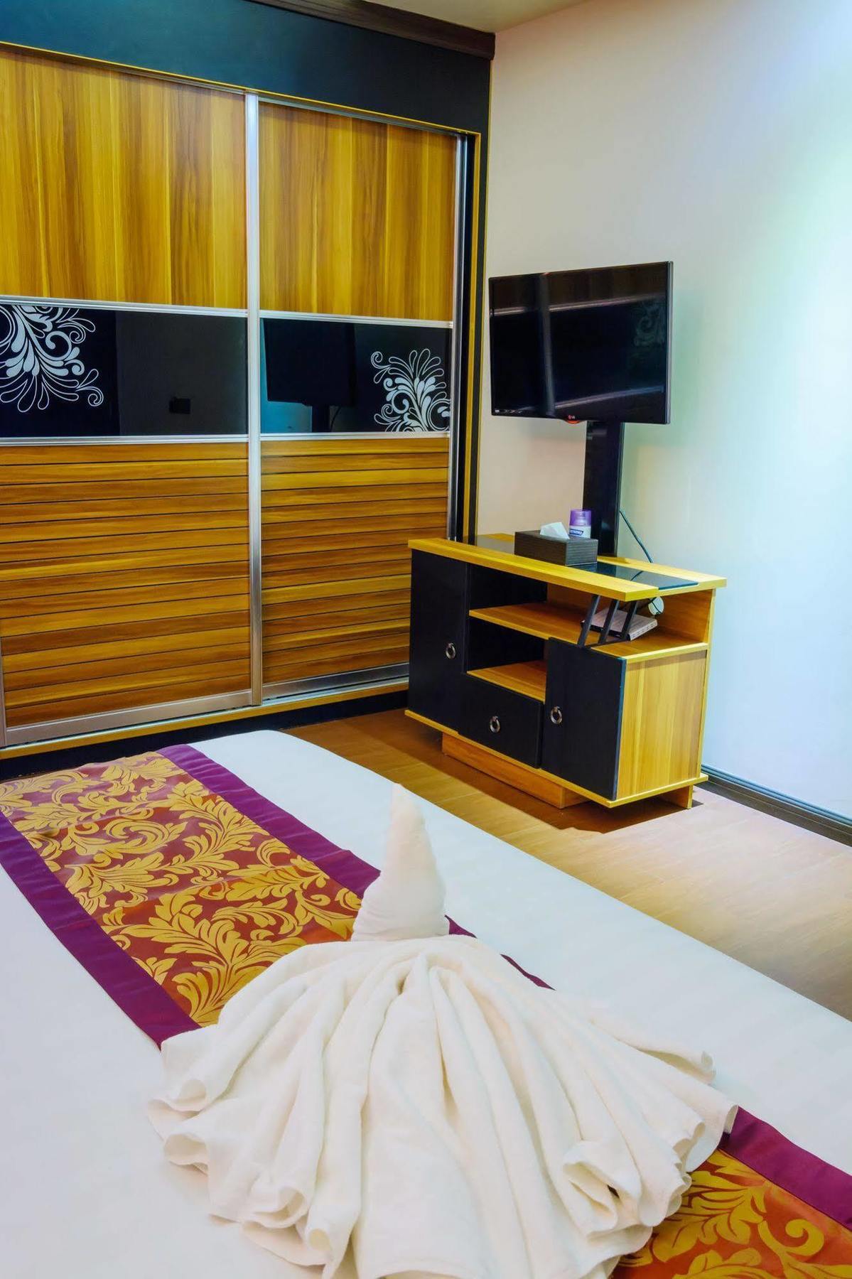 Clear Sky Inn Hulhumale Ngoại thất bức ảnh